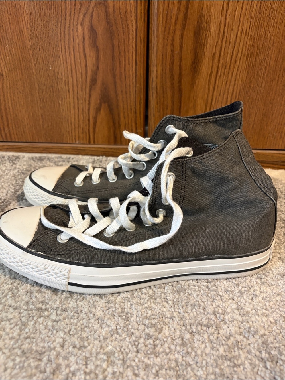 Converse High-Top Sneakers in Gray and White